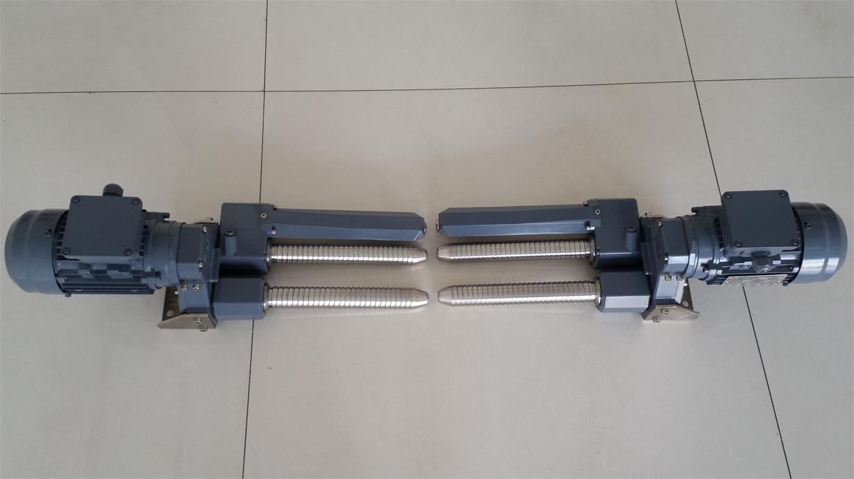 Selvedge uncurler