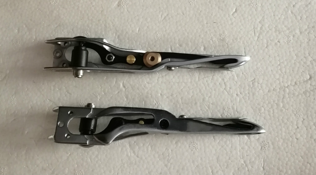BR26 847323 Saurer S400 Rapier Hook Serrated